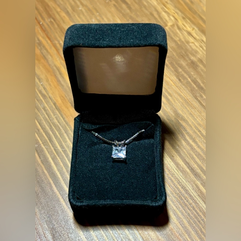 Square cut CZ Pendant- NWOT